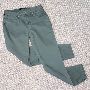 🚨LAST CHANCE - Closing closet🚨 AERO HIGH WAISTED ANKLE JEANS - SIZE 6